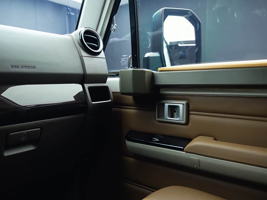 Land Cruiser LC71 2024 4.0L Auto - zdjęcie 19