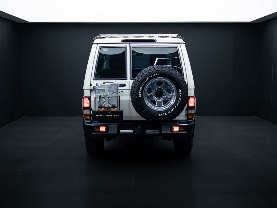 Land Cruiser LC71 2024 4.0L Auto - zdjęcie 9