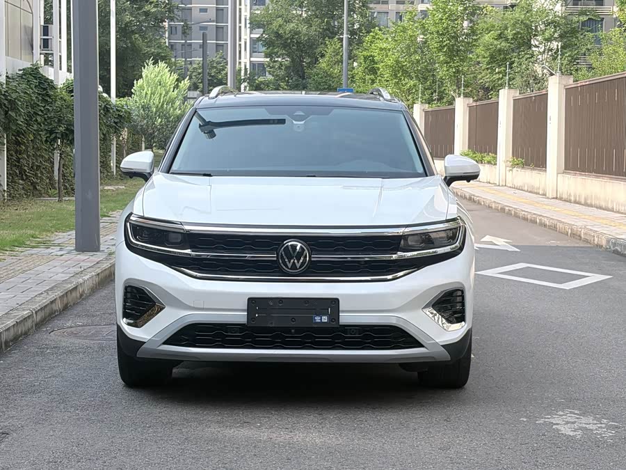 Land Rover 2022 380TSI Four-Wheel Drive Luxury Pro 7-Seater - zdjęcie 2