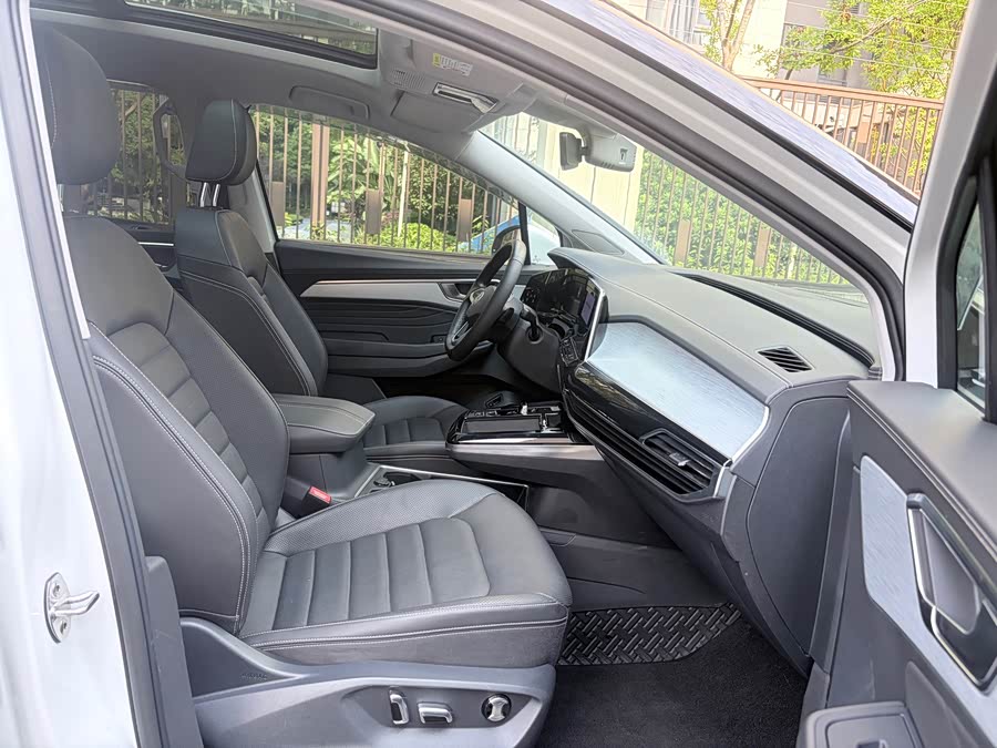 Land Rover 2022 380TSI Four-Wheel Drive Luxury Pro 7-Seater - zdjęcie 9