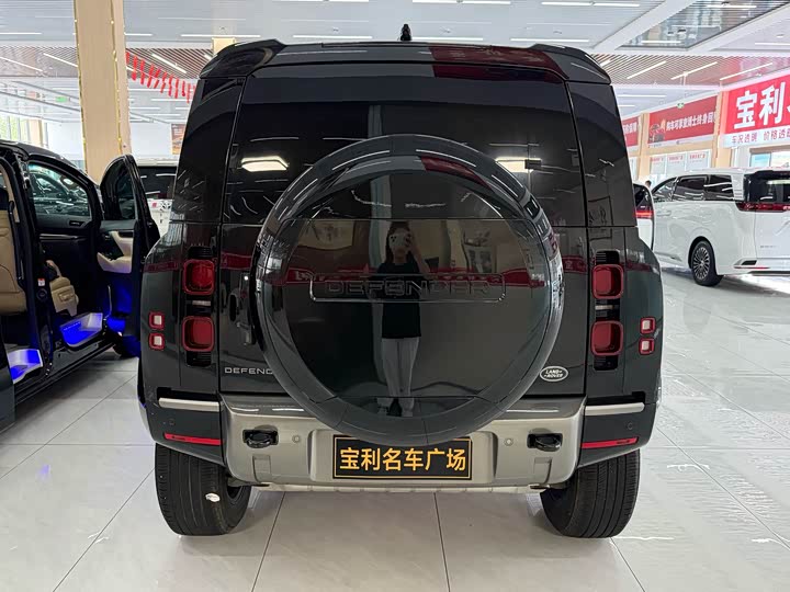 Land Rover Defender 2024 110 3.0T P400 X-DYNAMIC HSE - zdjęcie 19