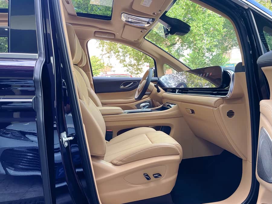 Lantu Dreamer 2024 PHEV Long Range Luxury - zdjęcie 15