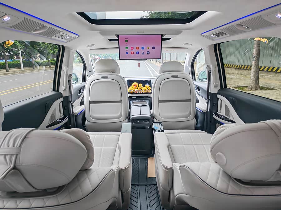 Lantu Dreamer 2025 PHEV 4WD Flagship Qian Kun Edition - zdjęcie 20