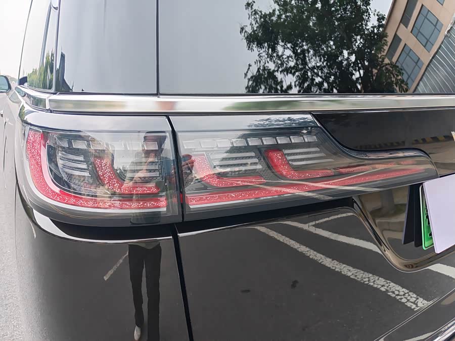 Lantu Dreamer 2025 PHEV 4WD Flagship Qian Kun Edition - zdjęcie 9