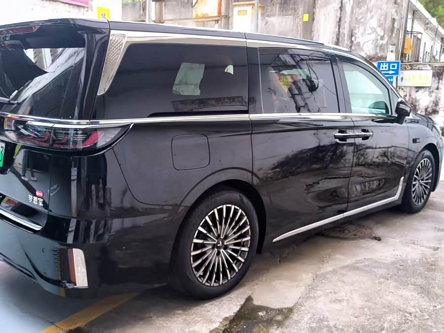 Lantu Dreamer 2026 PHEV Qiankun Ultra - zdjęcie 4