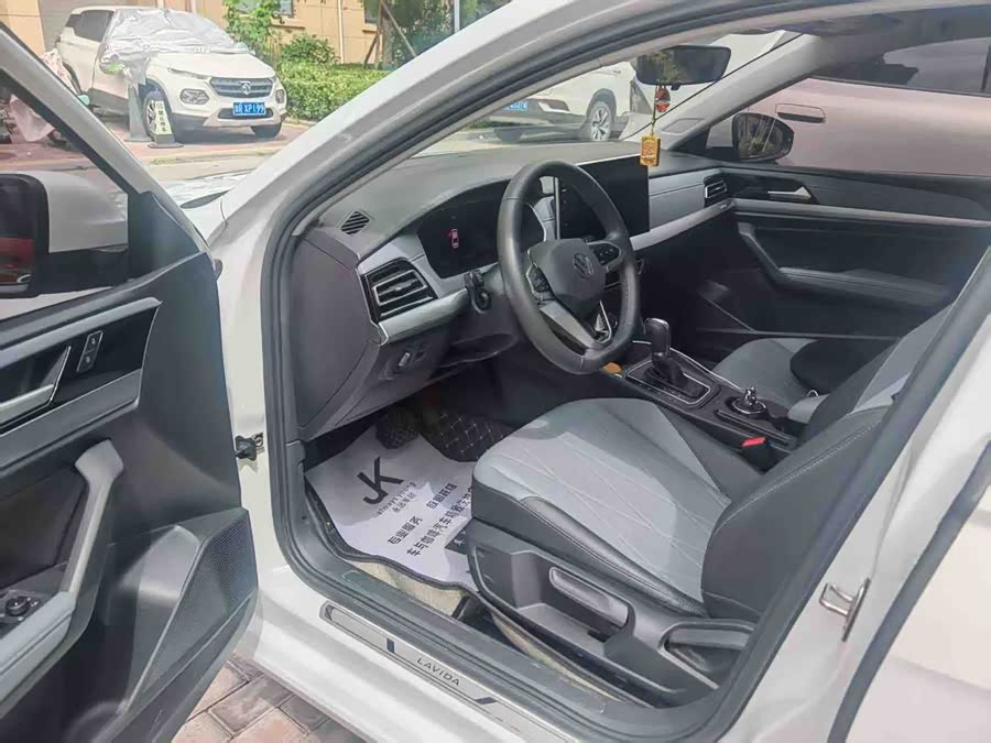 Lavida 2024 1.5L Auto 500000 Edition - zdjęcie 5