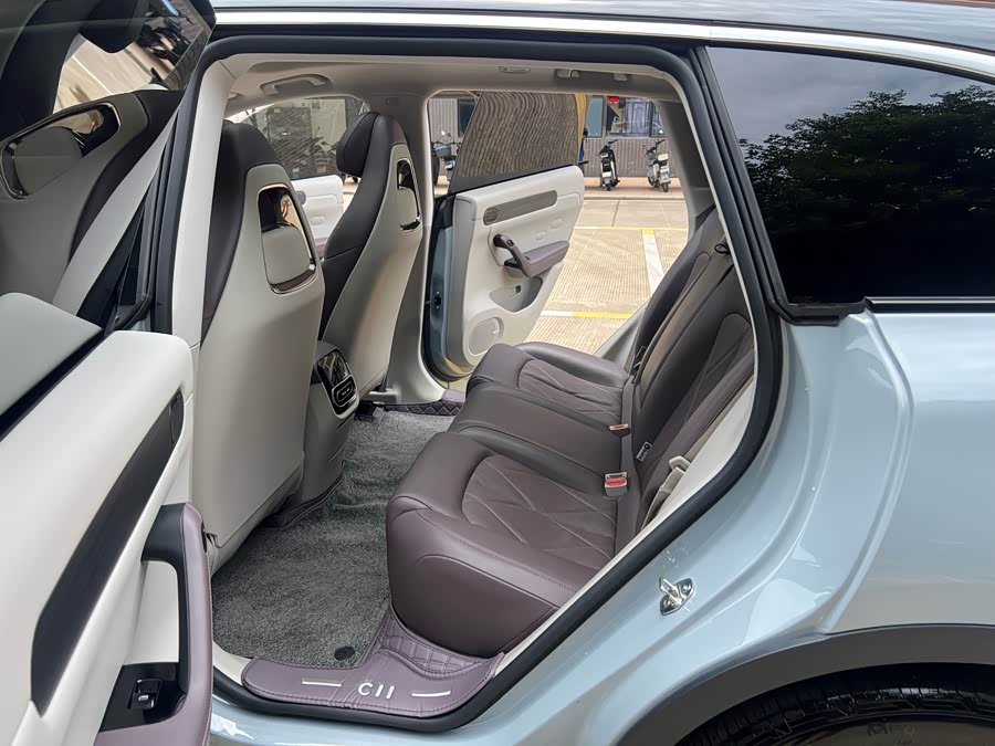Leapmotor C11 2024 EV 580 Premium - zdjęcie 7