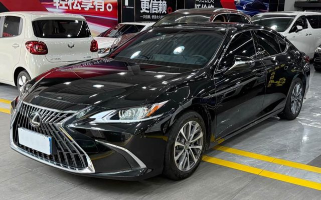 Lexus ES 2023 200 Excellence