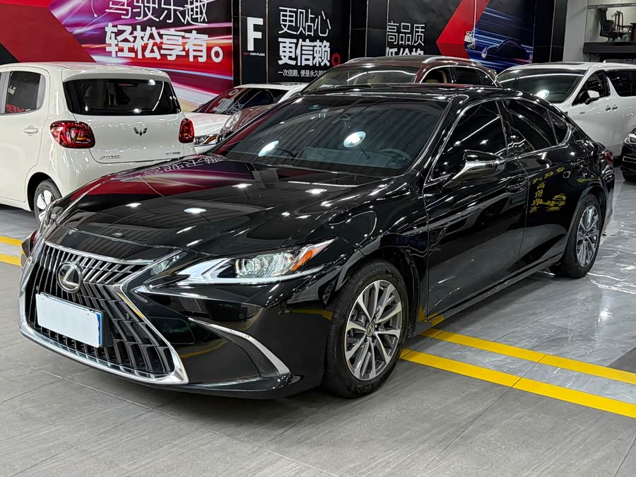 Lexus ES 2023 200 Excellence
