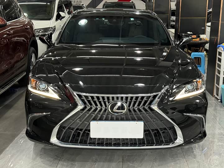 Lexus ES 2023 200 Excellence - zdjęcie 12