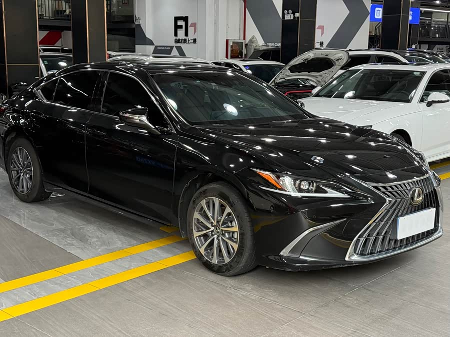 Lexus ES 2023 200 Excellence - zdjęcie 3