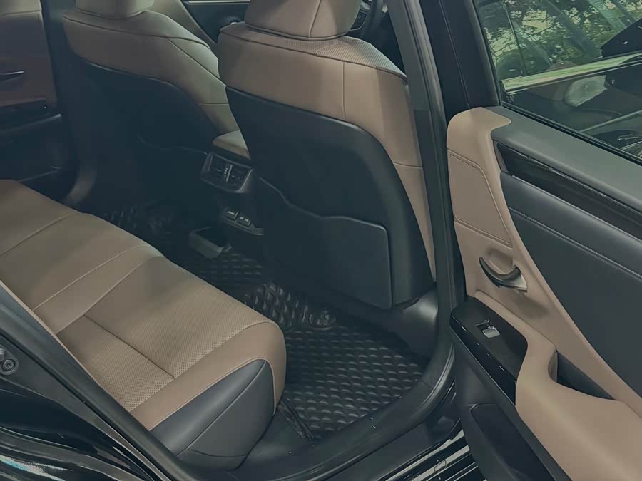 Lexus ES 2023 200 Excellence - zdjęcie 8