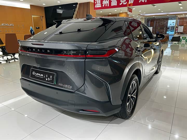 Lexus RZ 2023 450e 4WD Enjoyment - zdjęcie 8