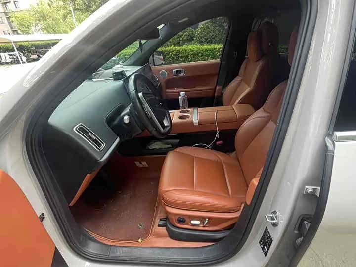 Li Auto L6 2024 Pro - zdjęcie 9
