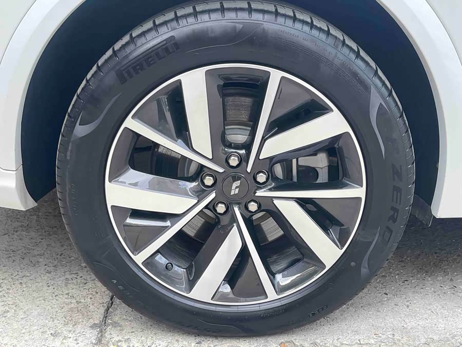 Li Auto L7 2023 Air - zdjęcie 14
