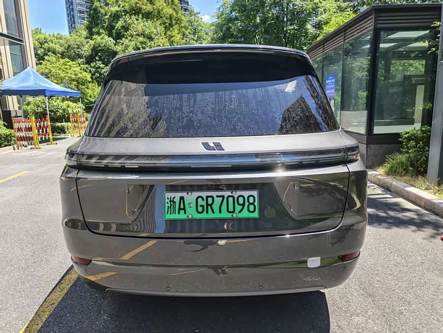 Li Auto L9 2024 Ultra - zdjęcie 12