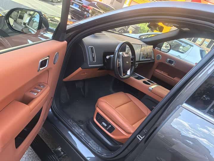 Li Auto L9 2024 Ultra - zdjęcie 13