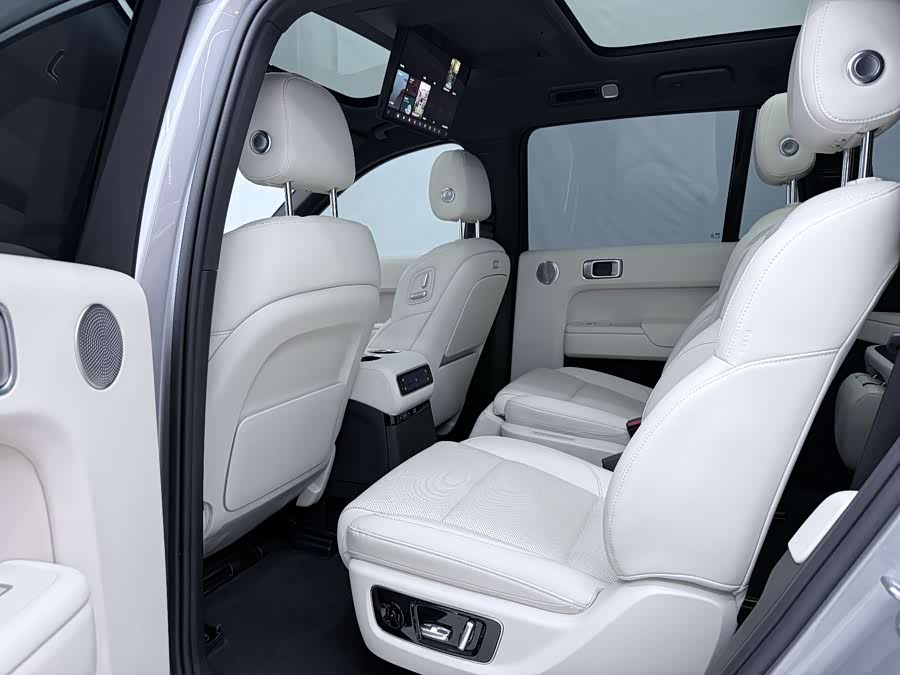 Li Auto L9 2024 Ultra - zdjęcie 10