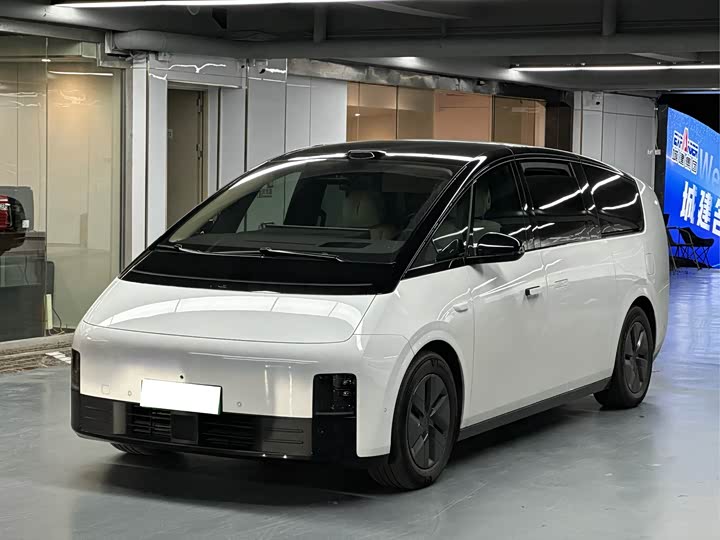 Li Auto MEGA 2025 Ultra Smart Refresh - zdjęcie 17