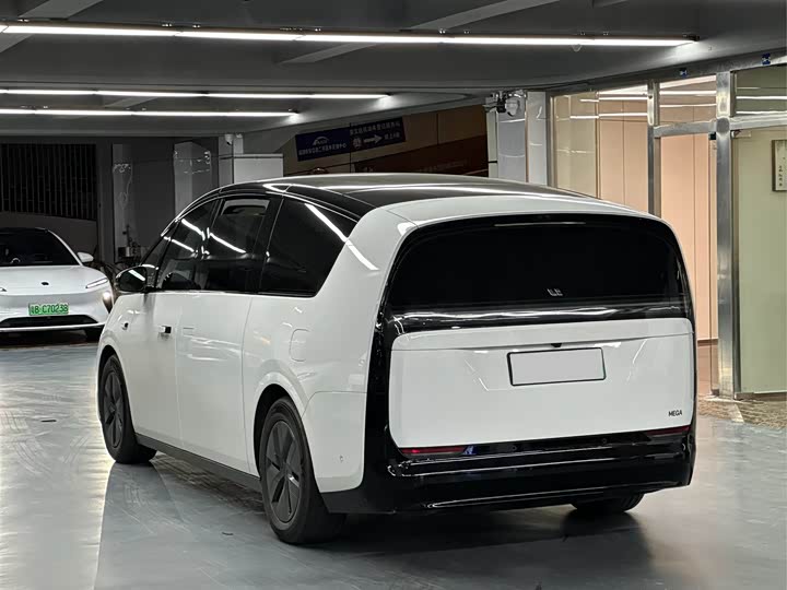 Li Auto MEGA 2025 Ultra Smart Refresh - zdjęcie 20