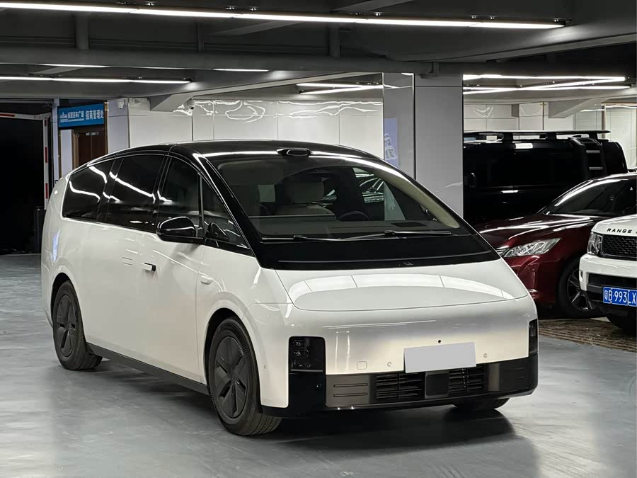 Li Auto MEGA 2025 Ultra Smart Refresh - zdjęcie 3