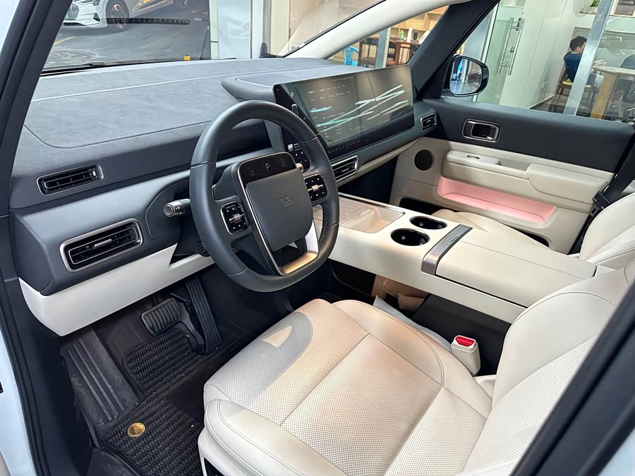 Li Auto MEGA 2025 Ultra Smart Refresh - zdjęcie 7