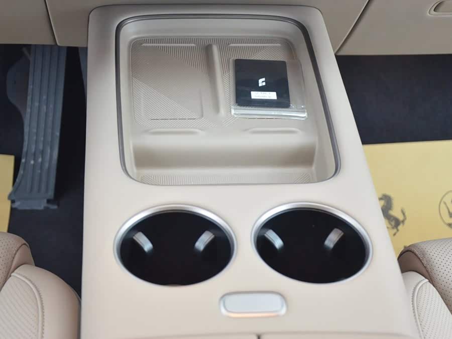 Li Auto i8 2025 Standard Edition - zdjęcie 10