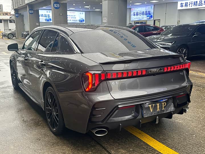 Lynk & Co 03 2.0T DCT Sport Pro - zdjęcie 17