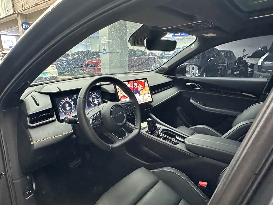 Lynk & Co 03 2.0T DCT Sport Pro - zdjęcie 4