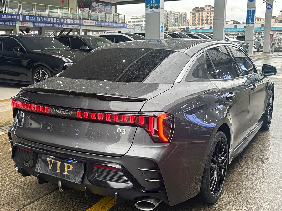 Lynk & Co 03 2.0T DCT Sport Pro - zdjęcie 9