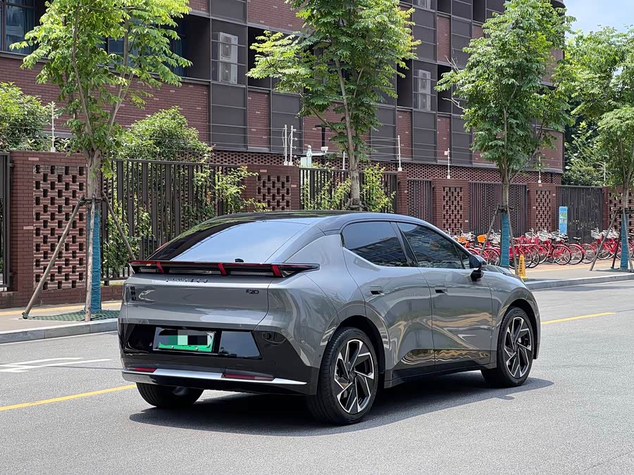 Lynk & Co Z20 2025 530km Rear Drive Max Zhuri Edition - zdjęcie 13