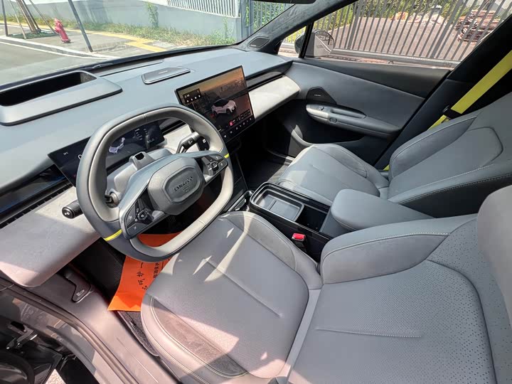 Lynk & Co Z20 2025 530km Rear Drive Max Zhuri Edition - zdjęcie 17