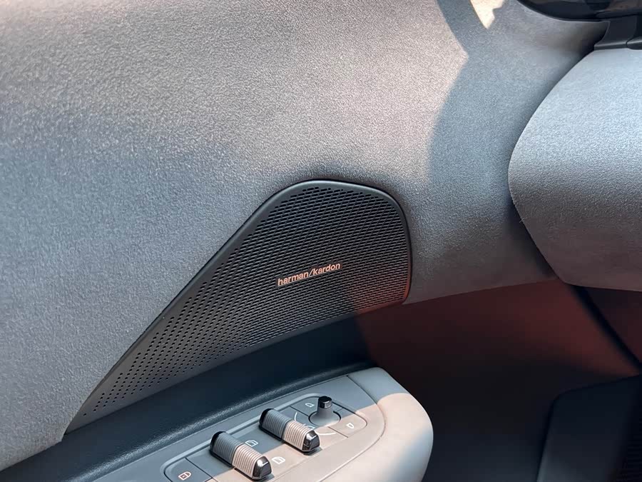 Lynk & Co Z20 2025 530km Rear Drive Max Zhuri Edition - zdjęcie 5