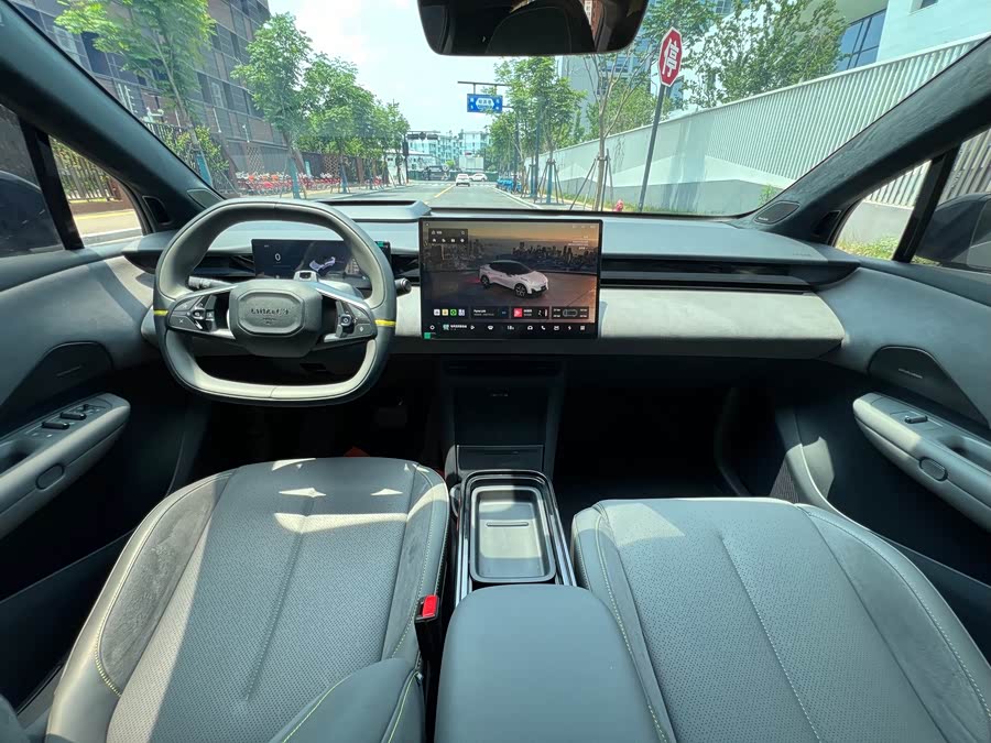 Lynk & Co Z20 2025 530km Rear Drive Max Zhuri Edition - zdjęcie 8