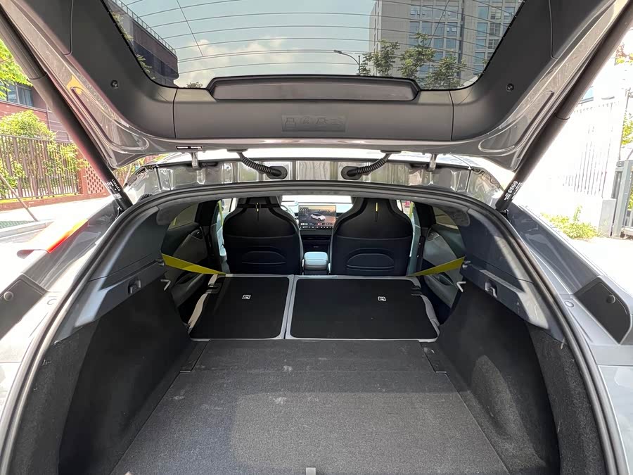 Lynk & Co Z20 2025 530km Rear Drive Max Zhuri Edition - zdjęcie 9