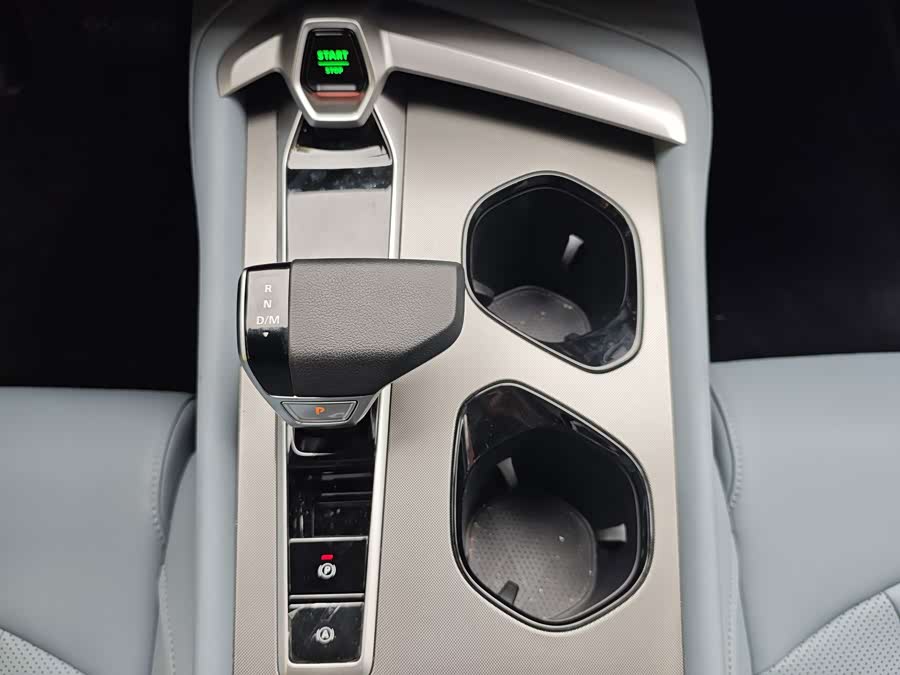 MG7 2026 2.0T Trophy+ Super Intelligent Driving - zdjęcie 10