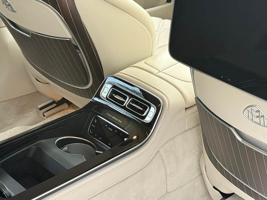 Maybach S-Class 2022 S 680 4MATIC Craftsmanship Edition - zdjęcie 6
