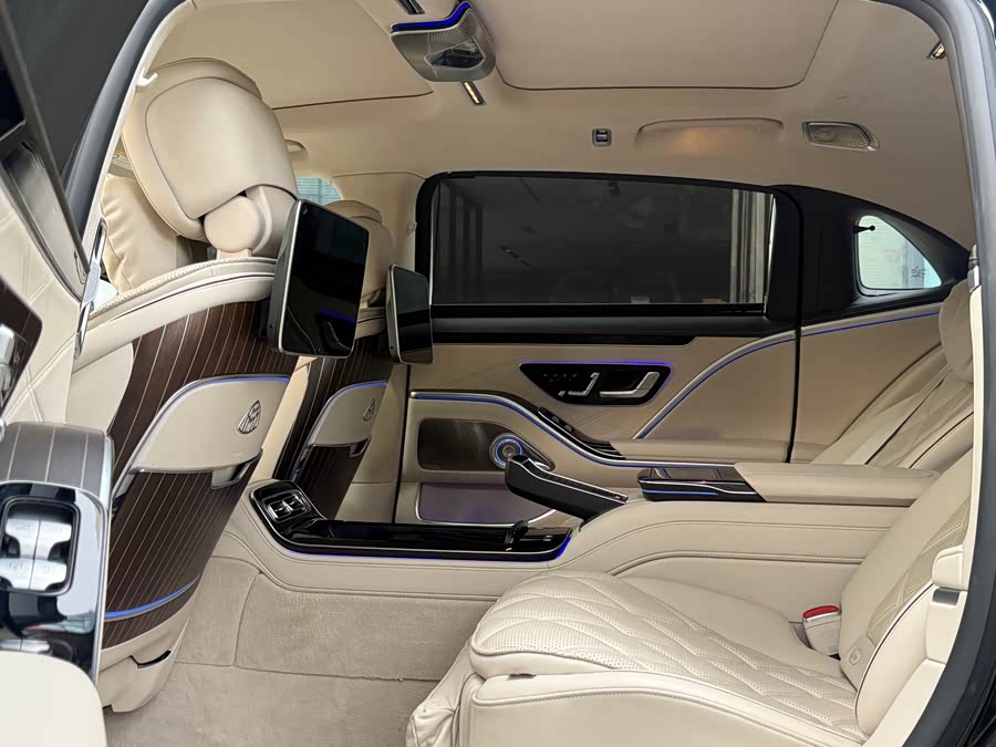 Maybach S-Class 2022 S 680 4MATIC Craftsmanship Edition - zdjęcie 10