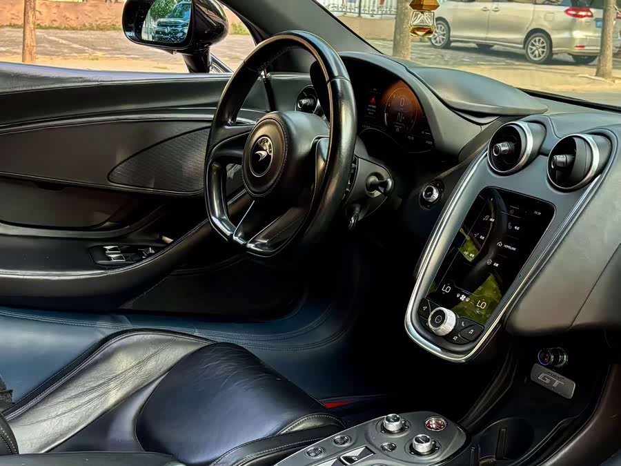 McLaren GT 2022 4.0T Standard - zdjęcie 6
