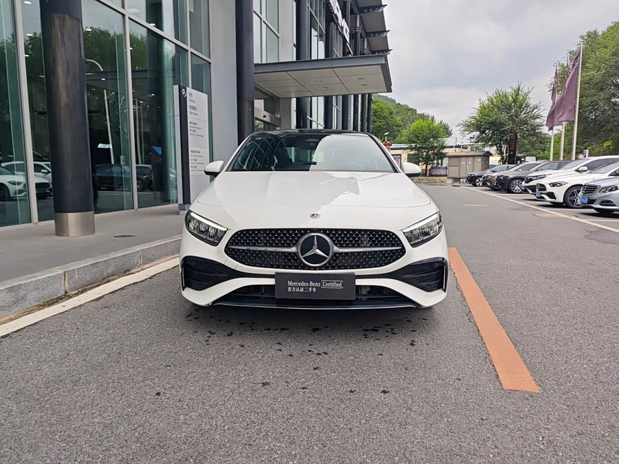 Mercedes-Benz A-Class 2023 A 200 L Fashion Edition - zdjęcie 6
