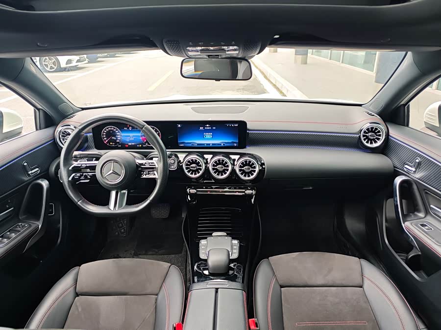 Mercedes-Benz A-Class 2023 A 200 L Fashion Edition - zdjęcie 8