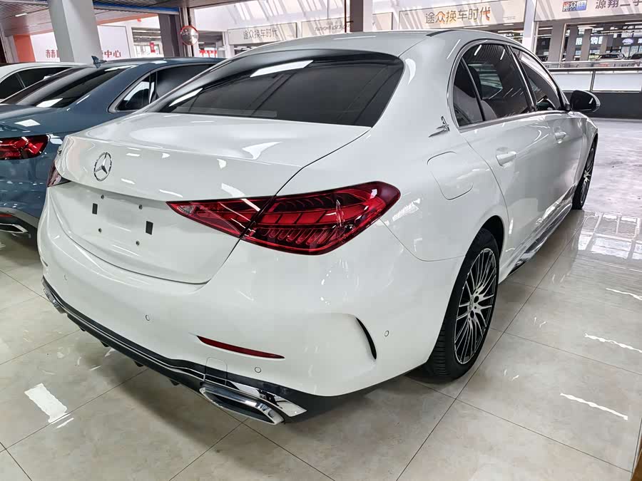 Mercedes-Benz C-Class 2023 C 200 L Sport Edition - zdjęcie 19