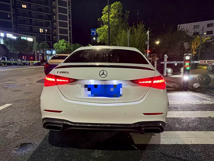 Mercedes-Benz C-Class 2023 C 260 L Sport Edition - zdjęcie 18