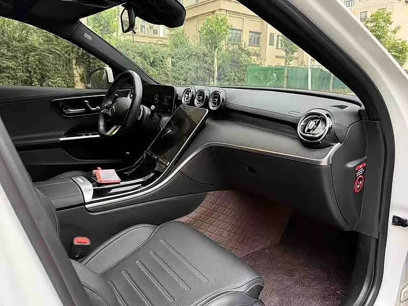 Mercedes-Benz C-Class 2023 C 260 L Sport Edition - zdjęcie 5