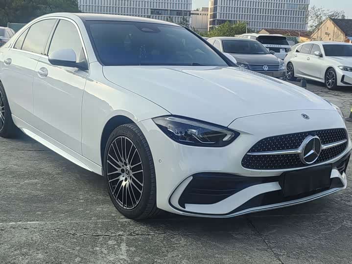 Mercedes-Benz C-Class 2025 C 260 L Sport Edition - zdjęcie 14