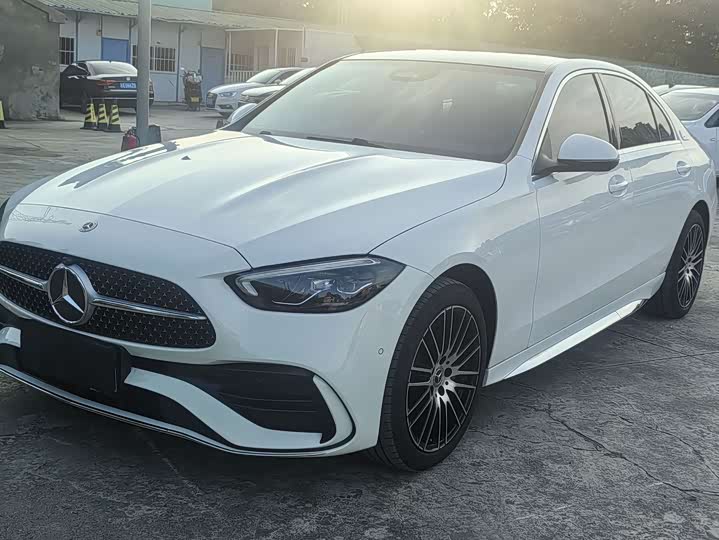 Mercedes-Benz C-Class 2025 C 260 L Sport Edition - zdjęcie 15