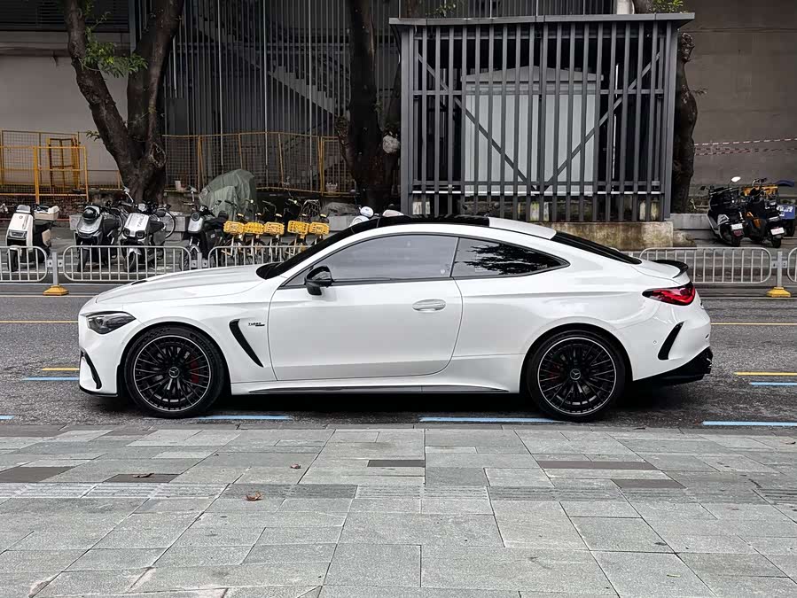 Mercedes-Benz CLE AMG 2025 AMG CLE 53 4MATIC+ Coupe - zdjęcie 3