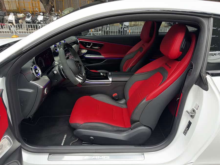 Mercedes-Benz CLE AMG 2025 AMG CLE 53 4MATIC+ Coupe - zdjęcie 5