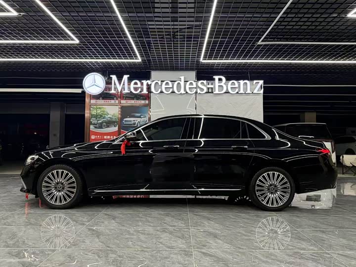 Mercedes-Benz E-Class 2023 E 300 L Luxury - zdjęcie 16