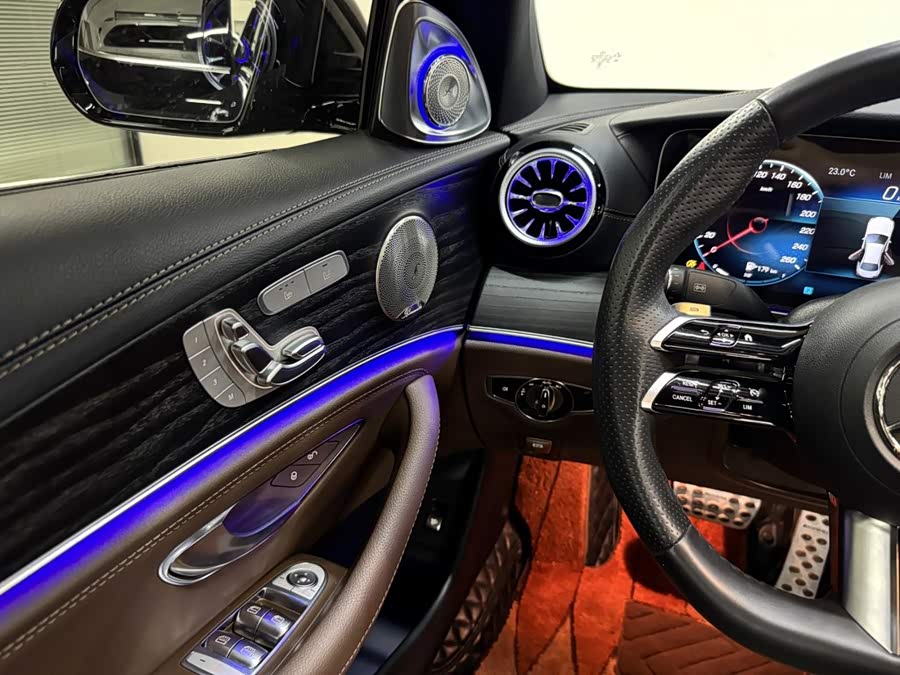 Mercedes-Benz E-Class 2023 Facelift E 300 L Luxury - zdjęcie 14